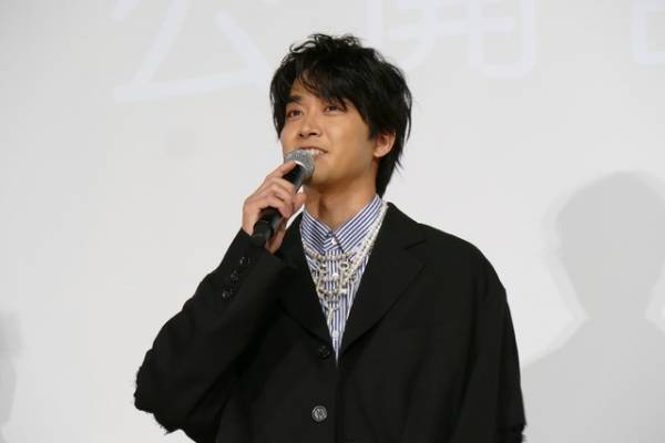 見上愛、松居大悟監督からの手紙に感涙『不死身ラヴァーズ』公開記念舞台挨拶