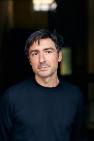 「人が信じていることに、疑問を投げかける」『ありふれた教室』監督がコメント