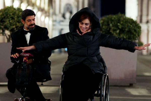 “嘘”からはじまる恋を描く『幸せのイタリアーノ』予告編＆場面写真