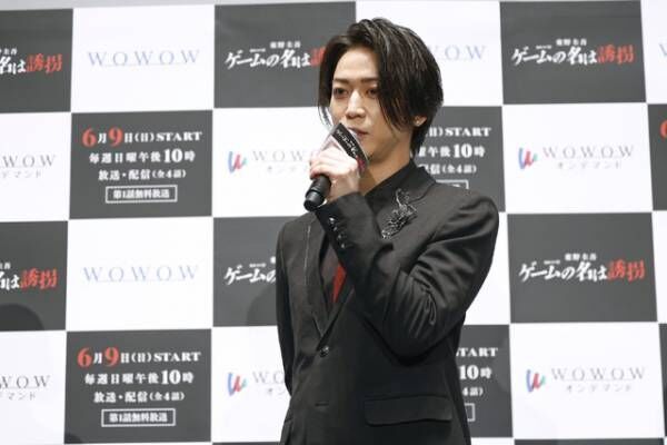 渡部篤郎、亀梨和也は「仕事の経験値も、生きてきた経験値もある、真面目な方」と絶賛