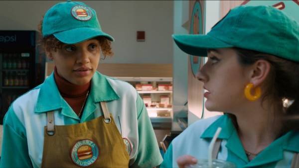 未解決事件にのめり込む…『＃スージー・サーチ』場面写真一挙解禁