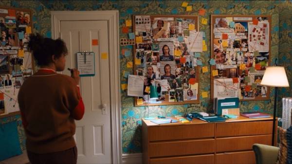 未解決事件にのめり込む…『＃スージー・サーチ』場面写真一挙解禁