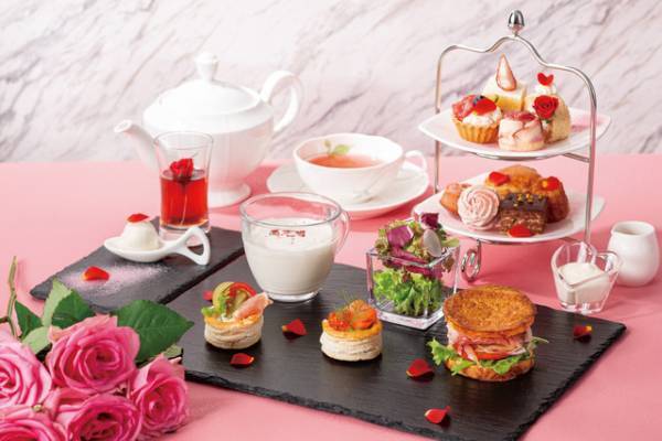 【ディズニー】バラ香るスイーツで華やかなひととき！東京ベイ舞浜ホテルのアフタヌーンティーを実食