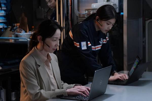 山下智久“晴原”を救った平岩紙“上野”の窮地に「放心状態」「言葉を失う」の声…「ブルーモーメント」7話