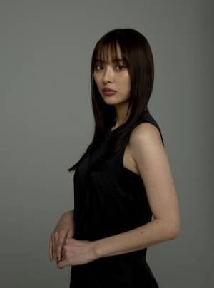 内田理央「楽しみとワクワクでいっぱい」“どんでん返しの帝王”中山七里原作「嗤う淑女」ドラマ化