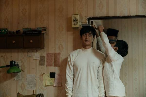 仲睦まじい父子の姿捉える『オールド・フォックス』新場面写真