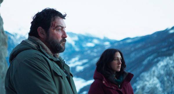 雪山を越えてフランスへ向かう男女を待つ脅威とは…『越境者たち』予告編