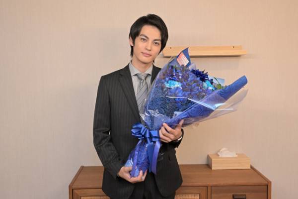 生見愛瑠＆瀬戸康史＆神尾楓珠＆宮世琉弥がクランクアップ「くる恋」