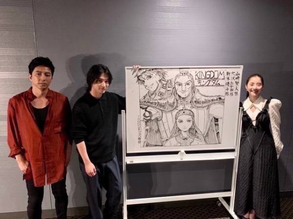 山崎賢人＆大沢たかおら登場『キングダム 大将軍の帰還』全国完成披露舞台挨拶ツアー