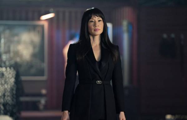 ドウェイン・ジョンソン＆クリス・エヴァンスのクリスマス映画『Red One』初予告編