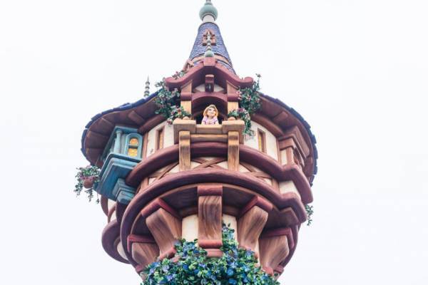 【ディズニー】世界初のアトラクションに絶品バーガー＆デザートも！ファンタジースプリングス「ラプンツェルの森」
