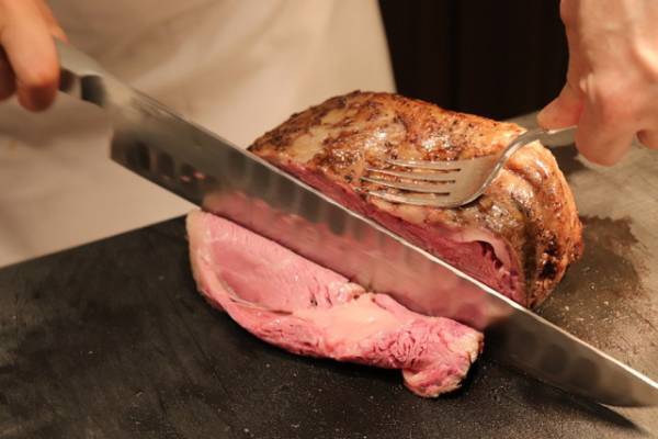 【ディズニー】人気のローストビーフに“鉄板”シーフードまで！浦安ブライトンホテル東京ベイのビュッフェレストランで夏を味わう