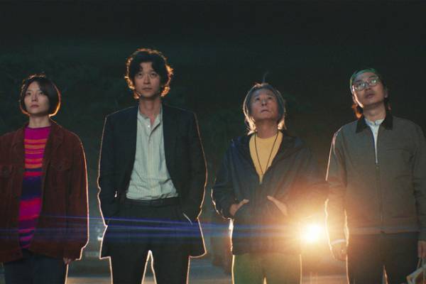 “祈祷師”カン・ドンウォン、強大な悪鬼と対峙『憑依』場面カット