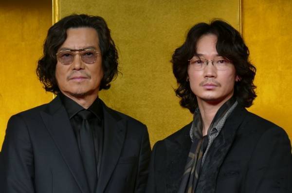 綾野剛、豊川悦司の瞳に「吸い込まれた」「地面師」完成報告会見