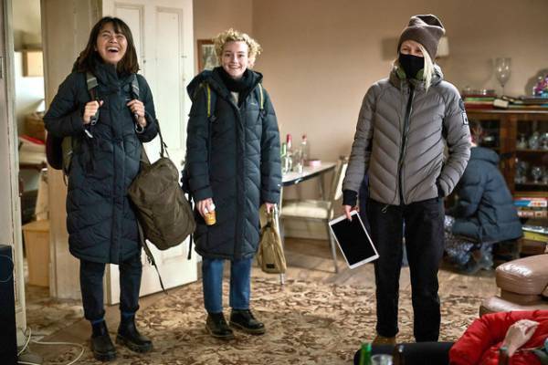 『ロイヤルホテル』監督が語る「今回も職場でのハラスメントがテーマ」