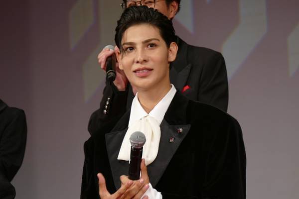 ラウール、久しぶりの金髪姿を自画自賛　3年ぶり単独主演『赤羽骨子のボディガード』が完成