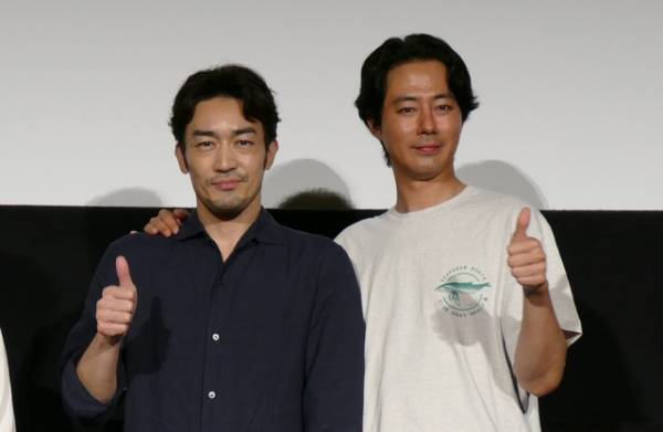 チョ・インソンが『密輸 1970』引っさげ来日！　大谷亮平が祝福に駆けつける