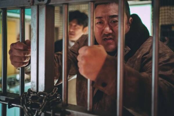 “怪物刑事”マ・ドンソクほか、お馴染みキャラの姿も『犯罪都市 PUNISHMENT』場面写真