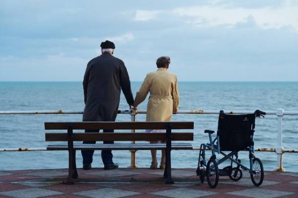 最愛の妻を置いて旅に出る理由とは…『２度目のはなればなれ』予告編＆場面写真