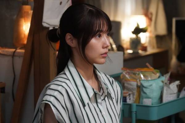 有村架純“弥生”、過去の回想シーンに多くの反応集まる…「海のはじまり」第4話