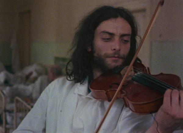 『サタンタンゴ』30周年記念上映決定　7時間超えの映画体験