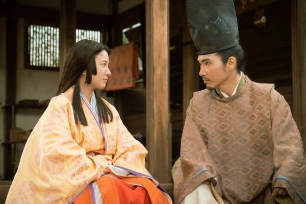 「あまりの感動に涙が」「新章突入って感じ」“源氏物語誕生”に感動の声続々…「光る君へ」31話