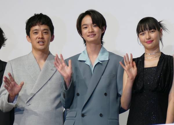 池松壮亮、若き共演者を絶賛「宝石のような輝きを残してくれた」　『ぼくのお日さま』ジャパンプレミア