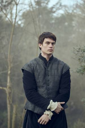 ジュリアン・ムーア×ニコラス・ガリツィン共演、実話を基に描く「メアリー＆ジョージ　王の暗殺者」独占配信