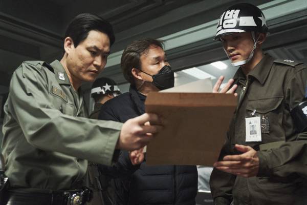 「衣装が役作りの助けに」ファン・ジョンミンら『ソウルの春』キャラクター誕生に迫る特別映像