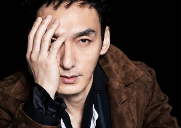 草彅剛、シェイクスピア不朽の名作に挑む　舞台「ヴェニスの商人」12月上演