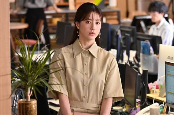 松村北斗“楠見”のノールック西園寺作戦に「実践方法が真っ直ぐすぎる」などの声…「西園寺さんは家事をしない」8話