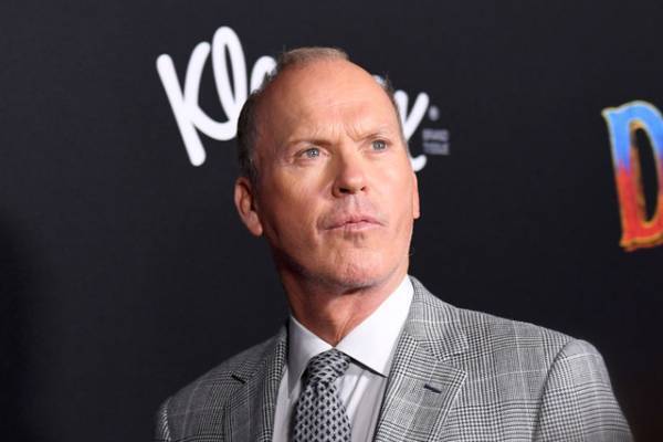 本名はマイケル・ダグラスのマイケル・キートン、今後は「マイケル・キートン・ダグラス」を芸名に？