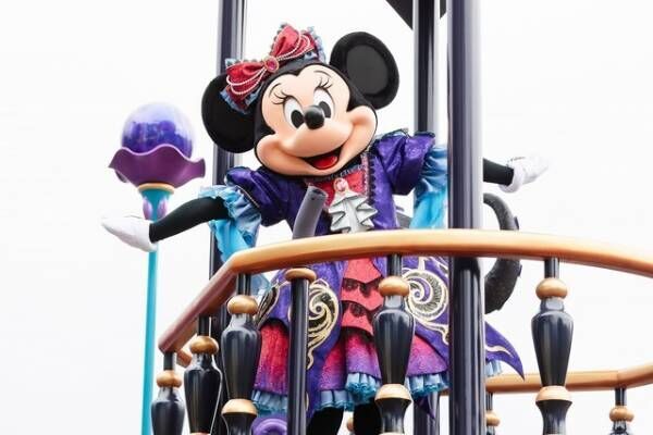 【ディズニー】ヴィランズの秋が来た！ドクター・ファシリエ初登場の新パレード、「ザ・ヴィランズ・ハロウィーン“Into the Frenzy”」お披露目