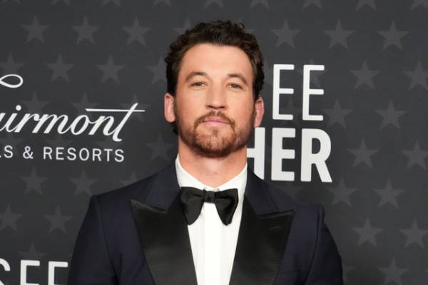 マイルズ・テラーが追悼「彼の貢献は永遠に生き続ける」…『トップガン マーヴェリック』の指導操縦士が飛行機事故で死去