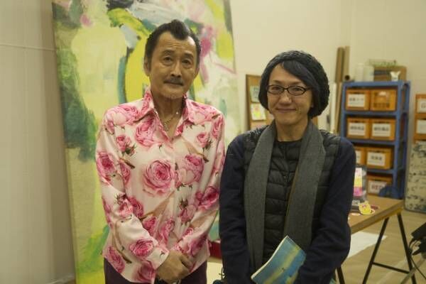 堂本剛が絵画と向き合う＆戸塚純貴らのアトリエでの一幕『まる』メイキング写真