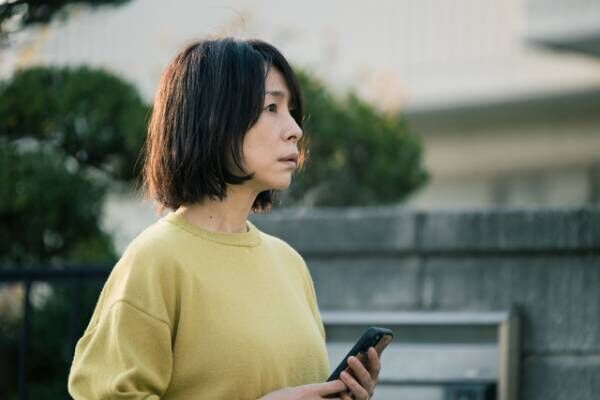 親友を失った主人公と娘を亡くした母がスマホで繋がる…黒木華主演『アイミタガイ』本編映像