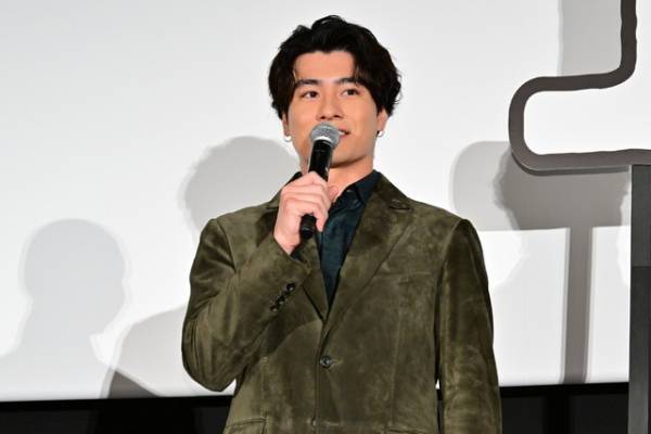 吉岡里帆「万能すぎてびっくり」横浜流星のエピソード披露『正体』初日舞台挨拶