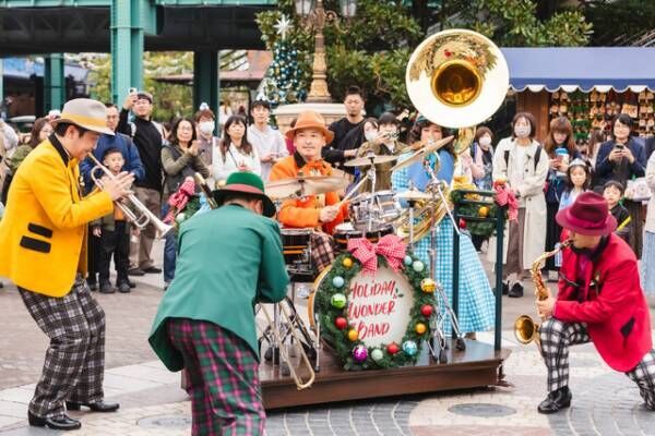 【ディズニー】ミュージシャンたちの生演奏＆生歌で素敵なホリデーを！ TDSで人気、3つのアトモスフィア・エンターテイメント