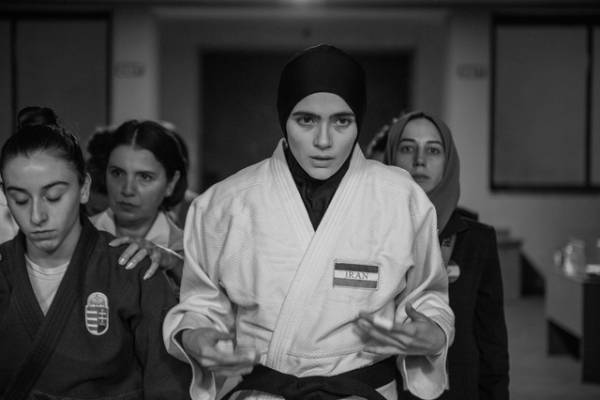 女子柔道イラン代表チームの決断描き、東京国際映画祭2冠『TATAMI』2月公開へ