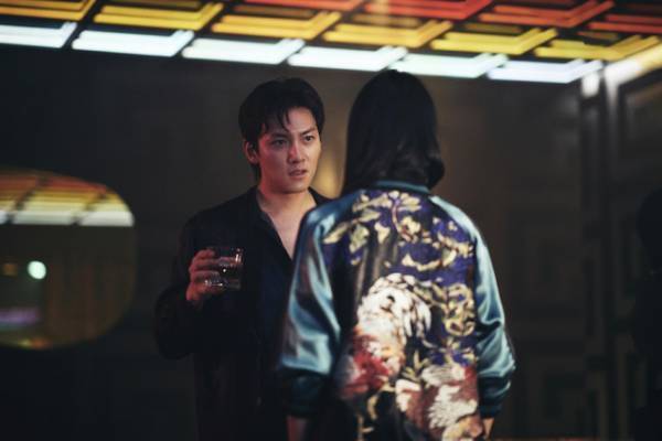 チョン・ドヨンVS.チ・チャンウクの究極の復讐劇『リボルバー』2月28日公開