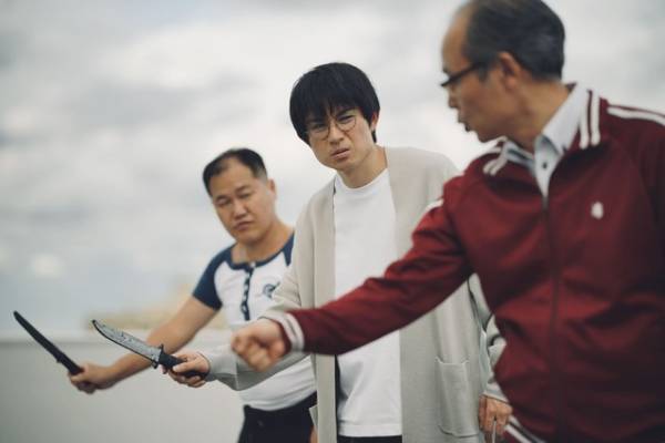 主人公が巡る数奇な運命切り取る『死に損なった男』場面写真