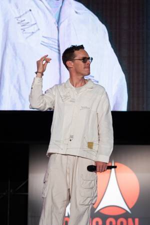 【東京コミコン2024】ベネディクト・カンバーバッチが登場！ 役作りのプロセス明かす 大注目のマーベルステージ