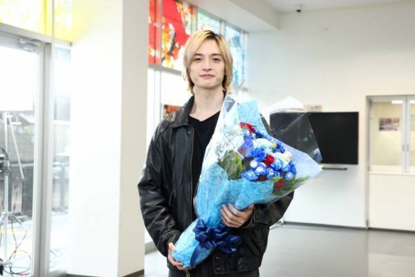 奈緒＆玉森裕太ら、笑顔と涙のクランクアップ「あのクズを殴ってやりたいんだ」今夜最終回