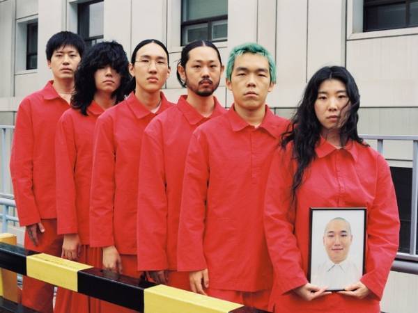 奈緒×松田龍平「東京サラダボウル」大島依提亜デザインのメインビュアル公開