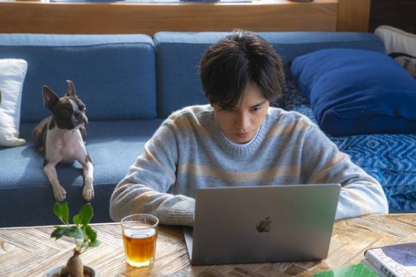 中島健人＆milet、“もう一つの世界”では赤の他人に…『知らないカノジョ』場面写真