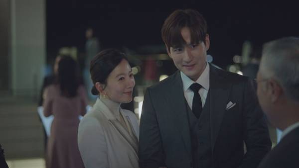 「SKYキャッスル」「夫婦の世界」ほか日本リメイクされた人気韓国ドラマ6選