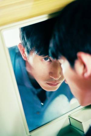 杉野遥亮、2025年カレンダー発売　奥山大史の完全撮り下ろし