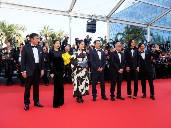 広瀬すず、10年ぶりのカンヌ「今回は思う存分楽しみながら浸りたい」『遠い山なみの光』ワールドプレミア