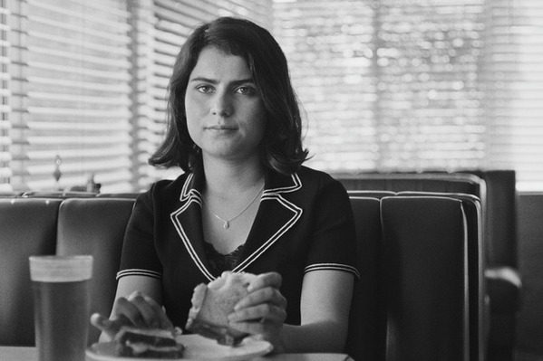 『フォーチュンクッキー』『ガール・ウィズ・ニードル』ほか、世界を賑わす珠玉の新作モノクロ映画3選