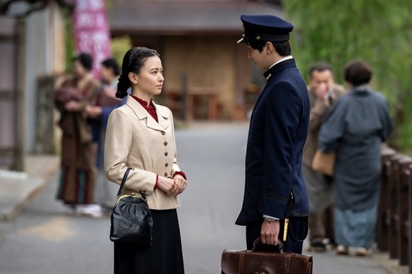 「相性いいのでは」「今後が気になる」山本舞香“芙美子”と小関裕太“深見”の出会いに注目集まる…「波うららかに、めおと日和」5話